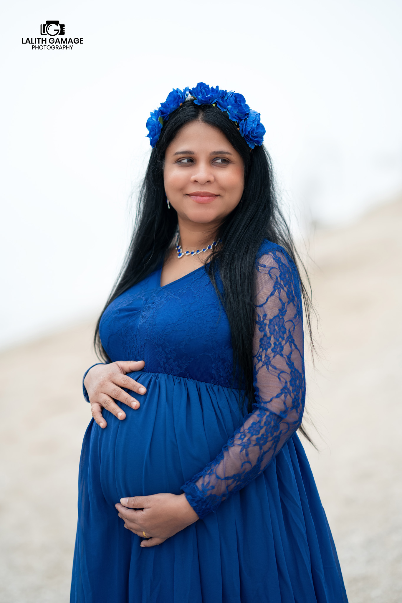 Pregnancy Shoot 01 photograph 4