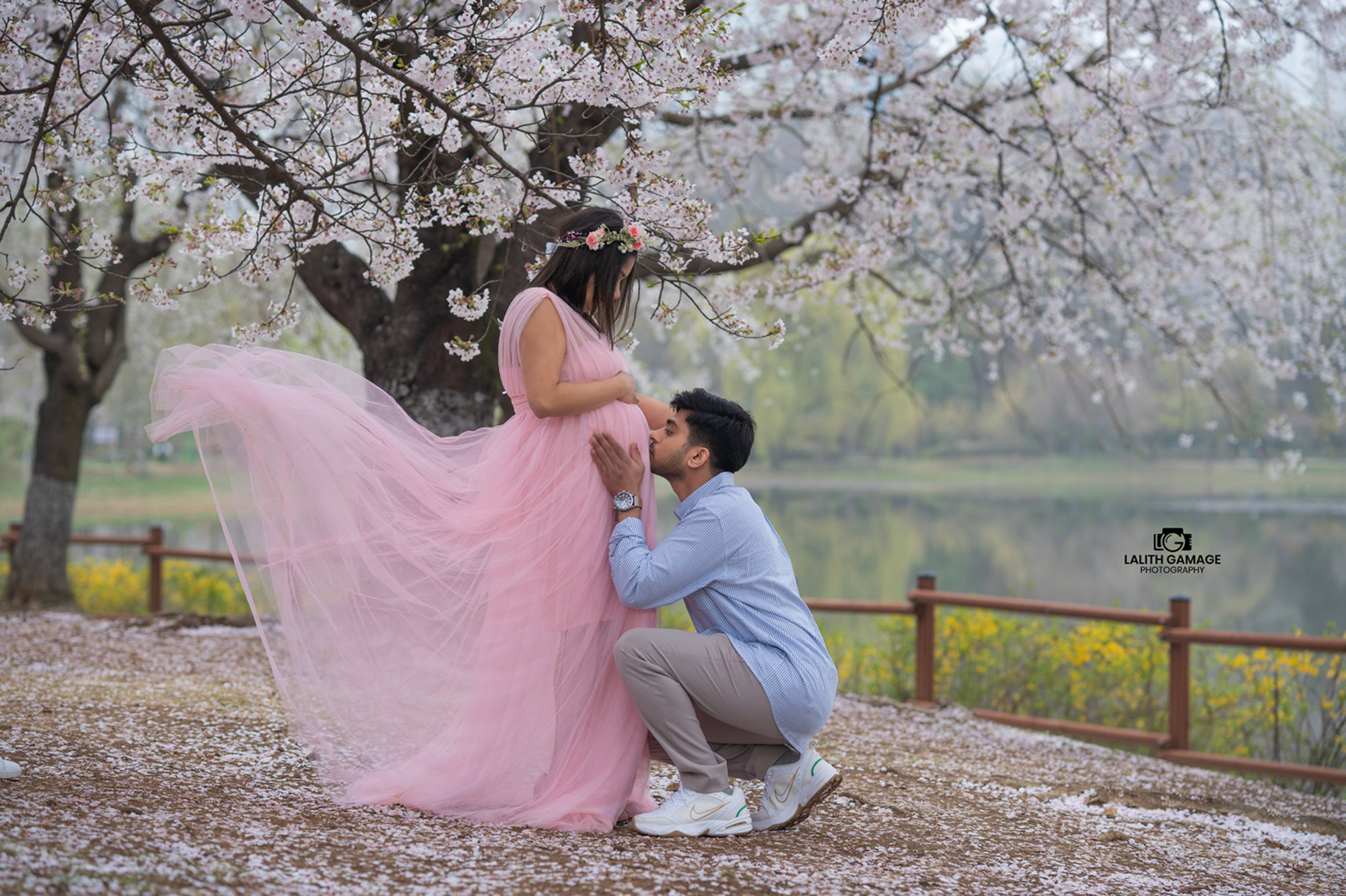 Pregnancy Shoot 02 photograph 25