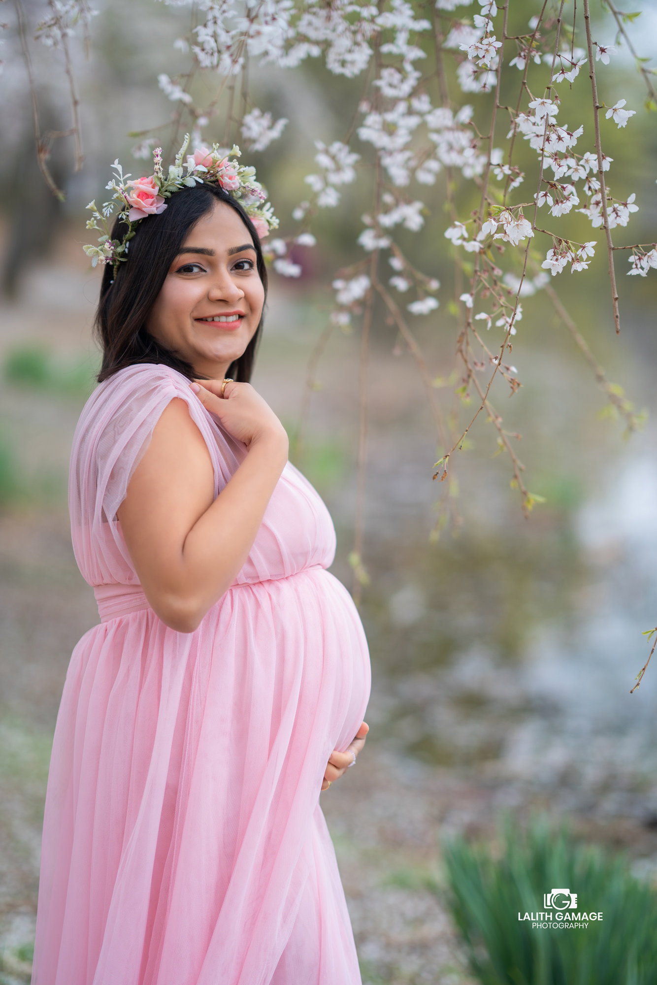 Pregnancy Shoot 02 photograph 3
