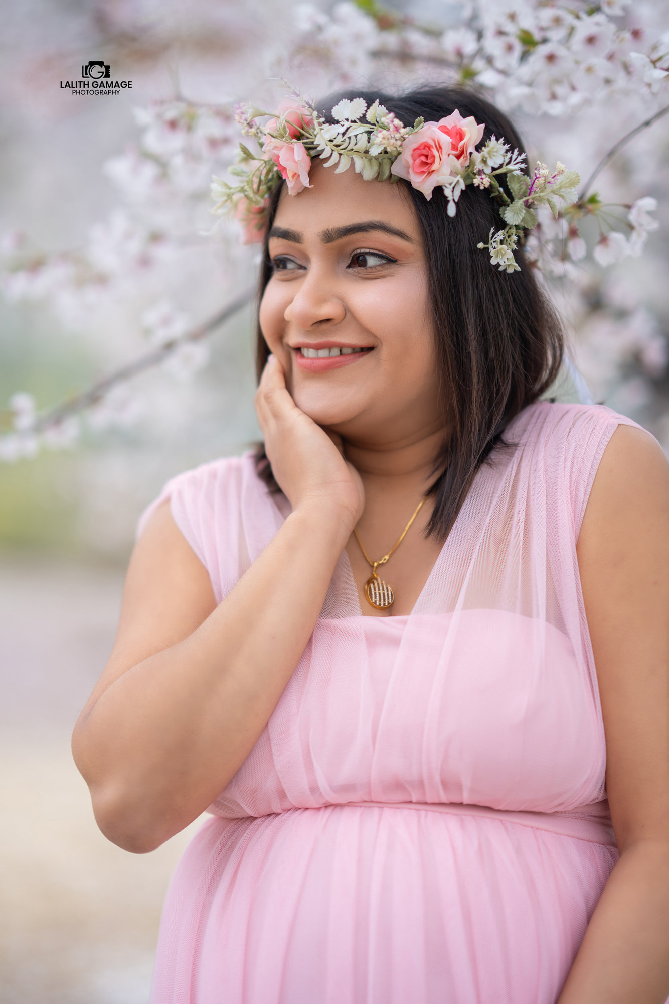 Pregnancy Shoot 02 photograph 6